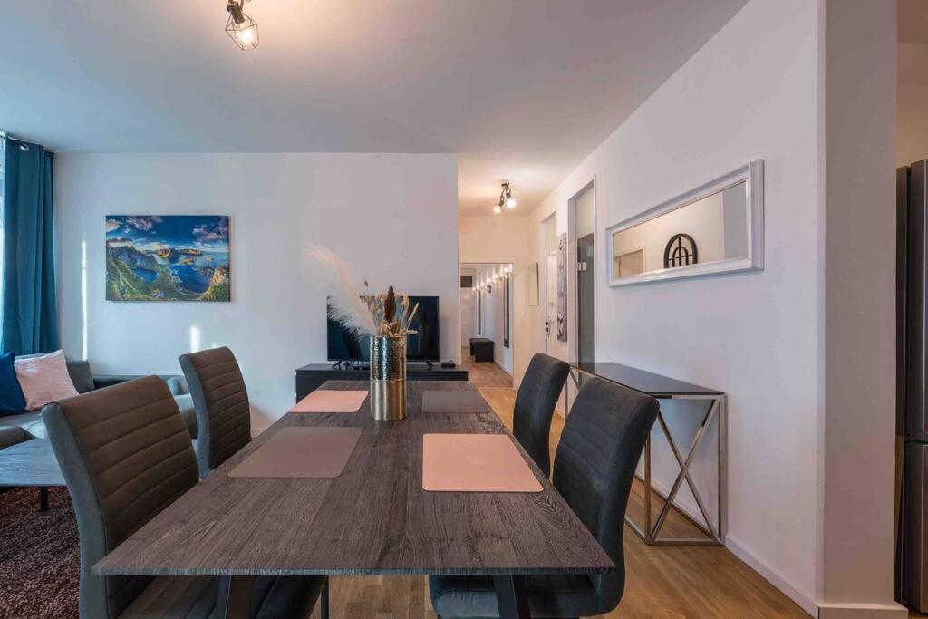Big 7Rms City Central Loft, 1Alocation เบอร์ลิน ภายนอก รูปภาพ