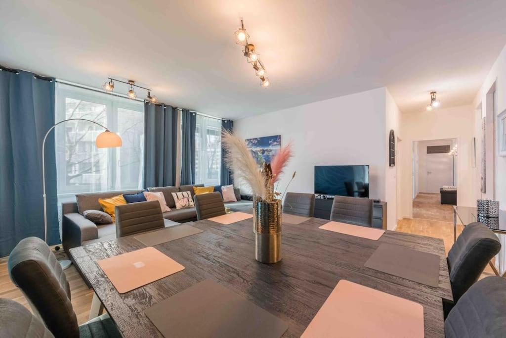 Big 7Rms City Central Loft, 1Alocation เบอร์ลิน ภายนอก รูปภาพ